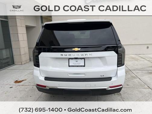 2025 Chevrolet Suburban LT