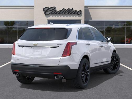 Crystal White Tricoat 2026 Cadillac XT5 Luxury