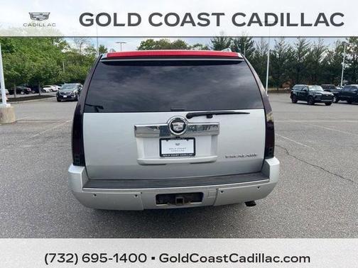 Silver Lining Metallic 2011 Cadillac Escalade ESV Base