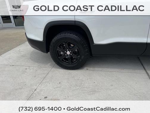 2023 GMC Acadia AWD AT4