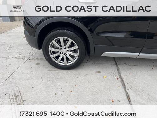 2022 Cadillac XT4 Premium Luxury