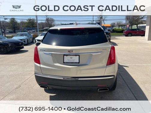 Silver Coast Metallic 2017 Cadillac XT5 Base
