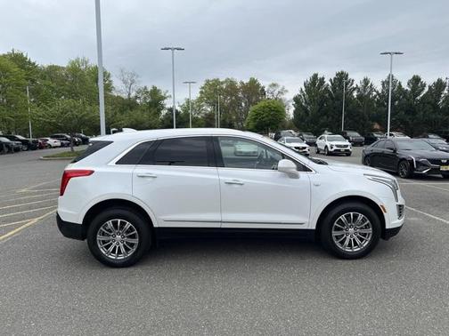 Crystal White Tricoat 2019 Cadillac XT5 Luxury