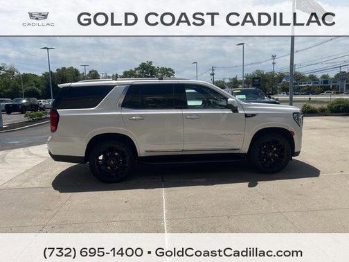 White Frost Tricoat 2023 GMC Yukon SLT