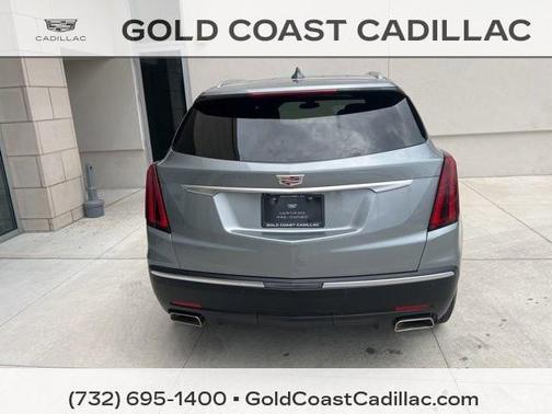 Argent Silver Metallic 2024 Cadillac XT5 Luxury