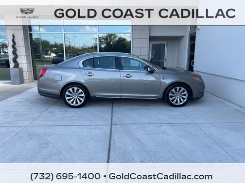 2015 Lincoln MKS Base
