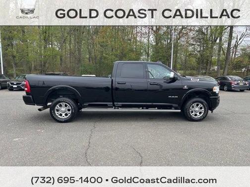 Diamond Black Crystal Pearlcoat 2022 RAM 3500 Laramie Crew Cab 4x4 8' Box