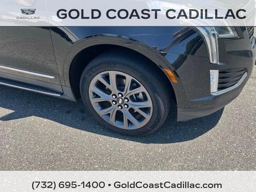 Stellar Black Metallic 2019 Cadillac XT5 Luxury