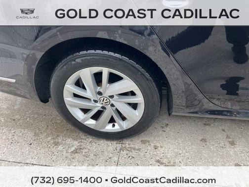 2018 Volkswagen Passat 2.0T SE