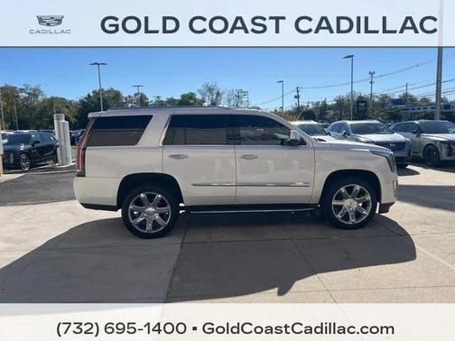 2017 Cadillac Escalade Luxury