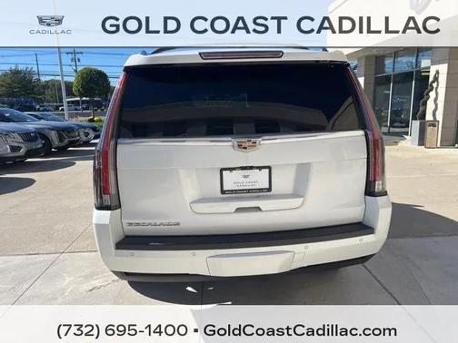 2017 Cadillac Escalade Luxury