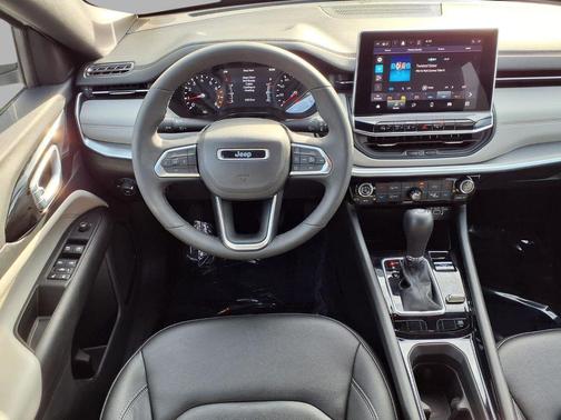 Bright White Clearcoat 2025 Jeep Compass Limited