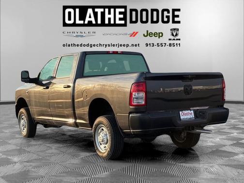 2024 RAM 2500 Tradesman Crew Cab 4x4 6'4' Box