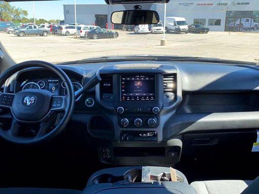 2021 RAM 3500 Tradesman Crew Cab 4x4 8' Box