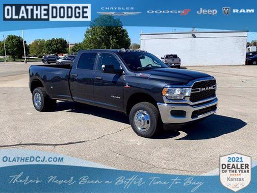 2021 RAM 3500 Tradesman Crew Cab 4x4 8' Box