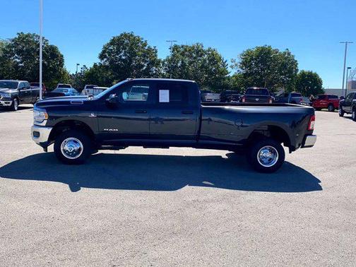 2021 RAM 3500 Tradesman Crew Cab 4x4 8' Box