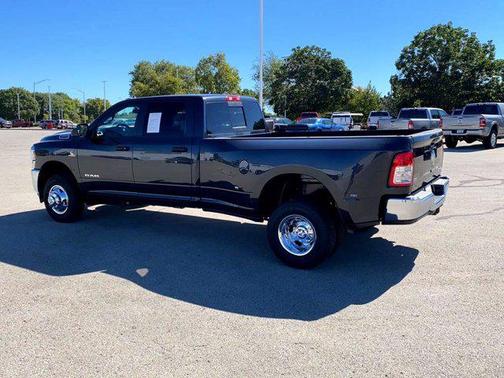 2021 RAM 3500 Tradesman Crew Cab 4x4 8' Box