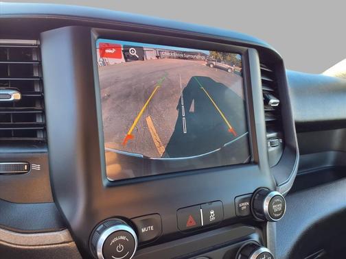 2022 RAM 2500 Tradesman Crew Cab 4x4 6'4' Box