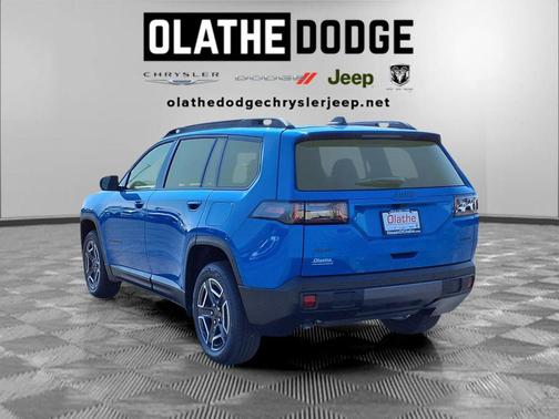Hydro Blue Pearlcoat 2026 Jeep Cherokee Laredo 4x4