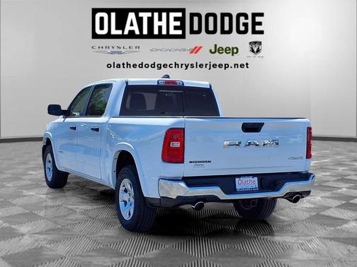Bright White Clearcoat 2025 RAM 1500 Big Horn/Lone Star