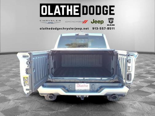 Billet Silver Metallic Clearcoat 2026 RAM 1500 Limited