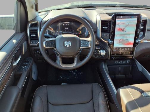 Diamond Black Crystal Pearlcoat 2026 RAM 1500 Longhorn