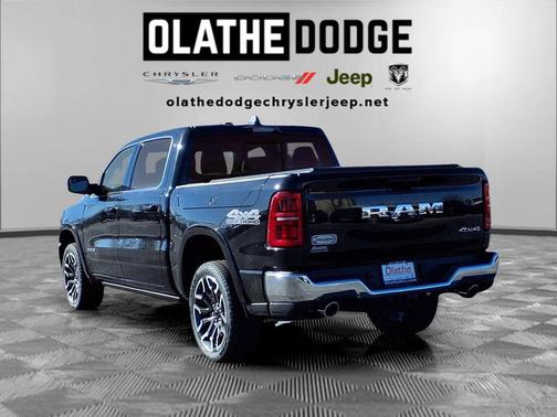 Diamond Black Crystal Pearlcoat 2026 RAM 1500 Longhorn