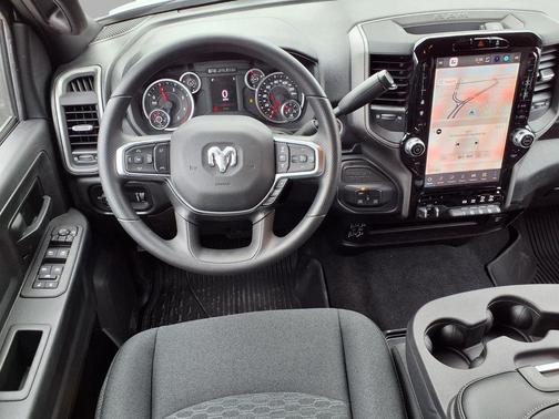 Silver Zynith 2026 RAM 2500 Tradesman Crew Cab 4x4 6'4' Box