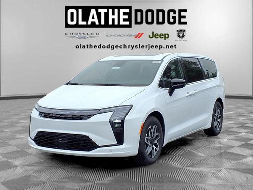 Bright White Clearcoat 2027 Chrysler Pacifica Limited