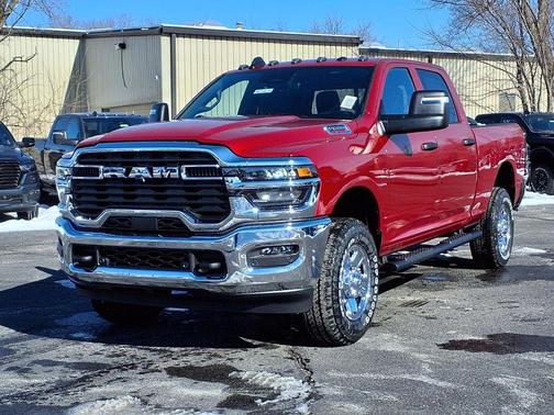 2026 RAM 2500 Tradesman Crew Cab 4x4 6'4' Box