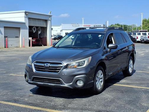 Magnetite Gray Metallic 2019 Subaru Outback 2.5i Premium
