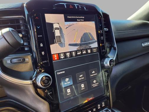 2024 RAM 2500 Laramie Crew Cab 4x4 6'4' Box