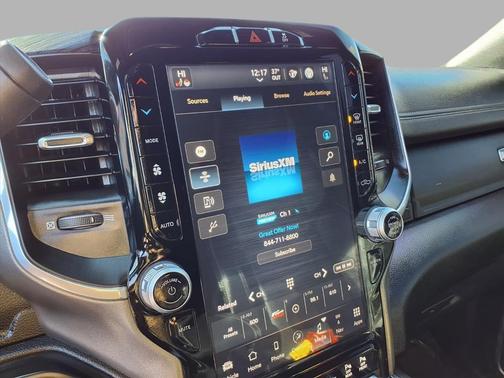 2024 RAM 2500 Laramie Crew Cab 4x4 6'4' Box