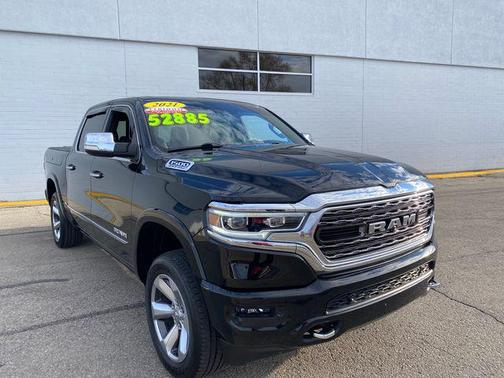 Diamond Black Crystal Pearlcoat 2021 RAM 1500 Limited