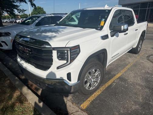 2024 GMC Sierra 1500 SLT