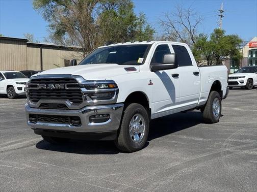 2025 RAM 2500 Tradesman Crew Cab 4x4 6'4' Box