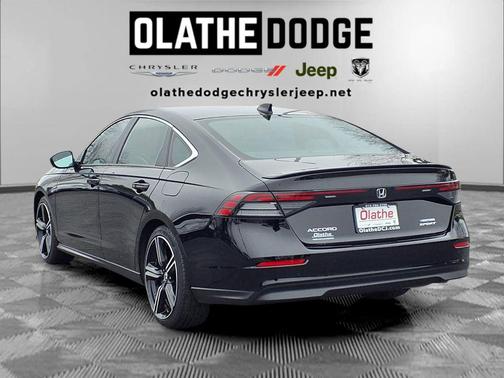 Crystal Black Pearl 2024 Honda Accord Hybrid Sport