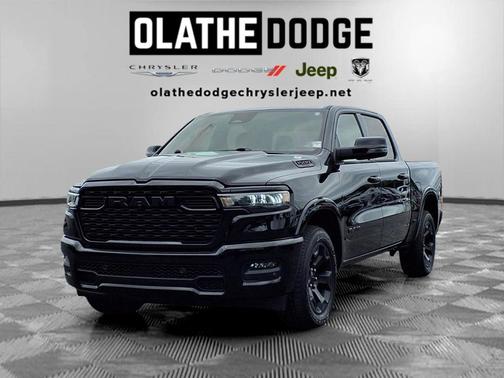 Diamond Black Crystal Pearlcoat 2025 RAM 1500 Big Horn/Lone Star