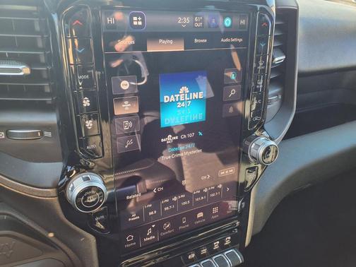 Bright White Clearcoat 2026 RAM 3500 Tradesman Crew Cab 4x4 8' Box