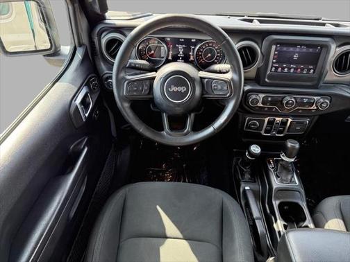 2021 Jeep Gladiator Willys 4x4