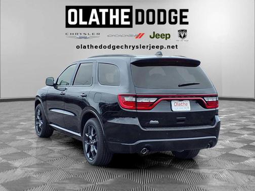 DB Black Clearcoat 2026 Dodge Durango GT AWD HEMI V8