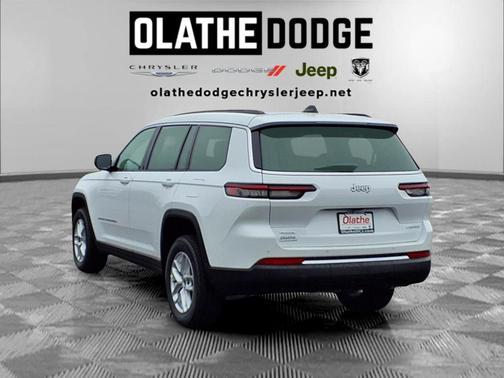 Bright White Clearcoat 2026 Jeep Grand Cherokee L Laredo