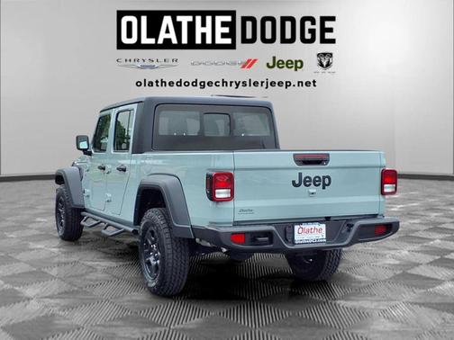 Limited Edition Earl Clearcoat 2023 Jeep Gladiator Sport