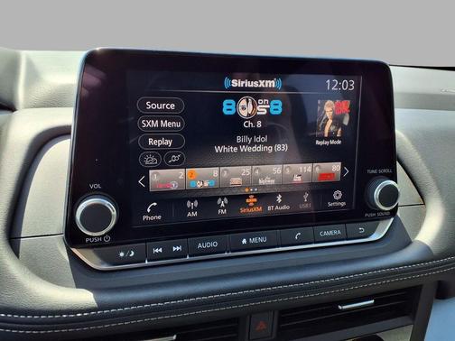 Super Black 2025 Nissan Rogue SV