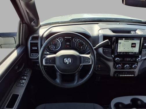 2024 RAM 2500 Tradesman Crew Cab 4x4 8' Box