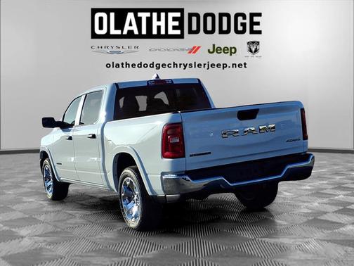 Bright White Clearcoat 2026 RAM 1500 Big Horn/Lone Star