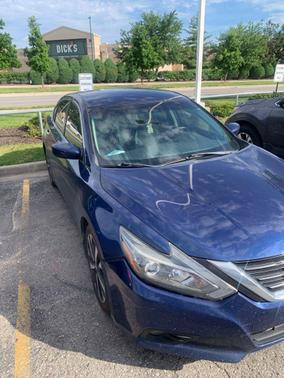 Deep Blue Pearl 2018 Nissan Altima 2.5 SR