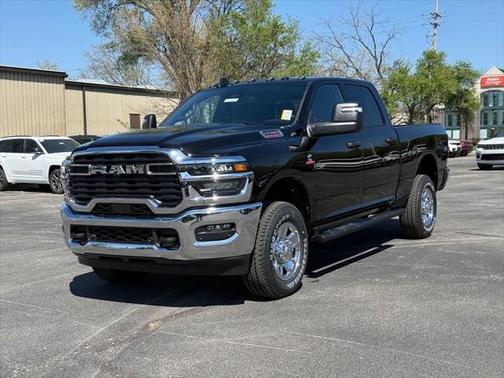 2025 RAM 2500 Tradesman Crew Cab 4x4 6'4' Box