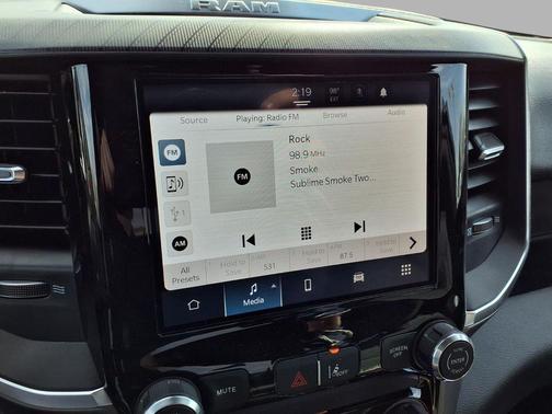 Bright White Clearcoat 2026 RAM 1500 Big Horn/Lone Star