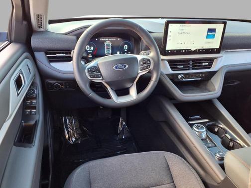 Oxford White 2025 Ford Explorer Active
